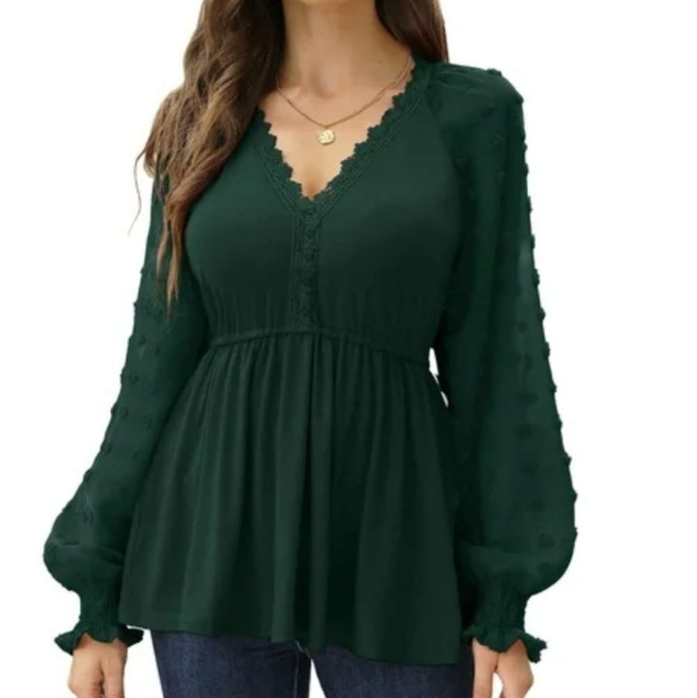 New with tags! Womens 2XL green vneck swiss dot long sheer sleeve blouse
